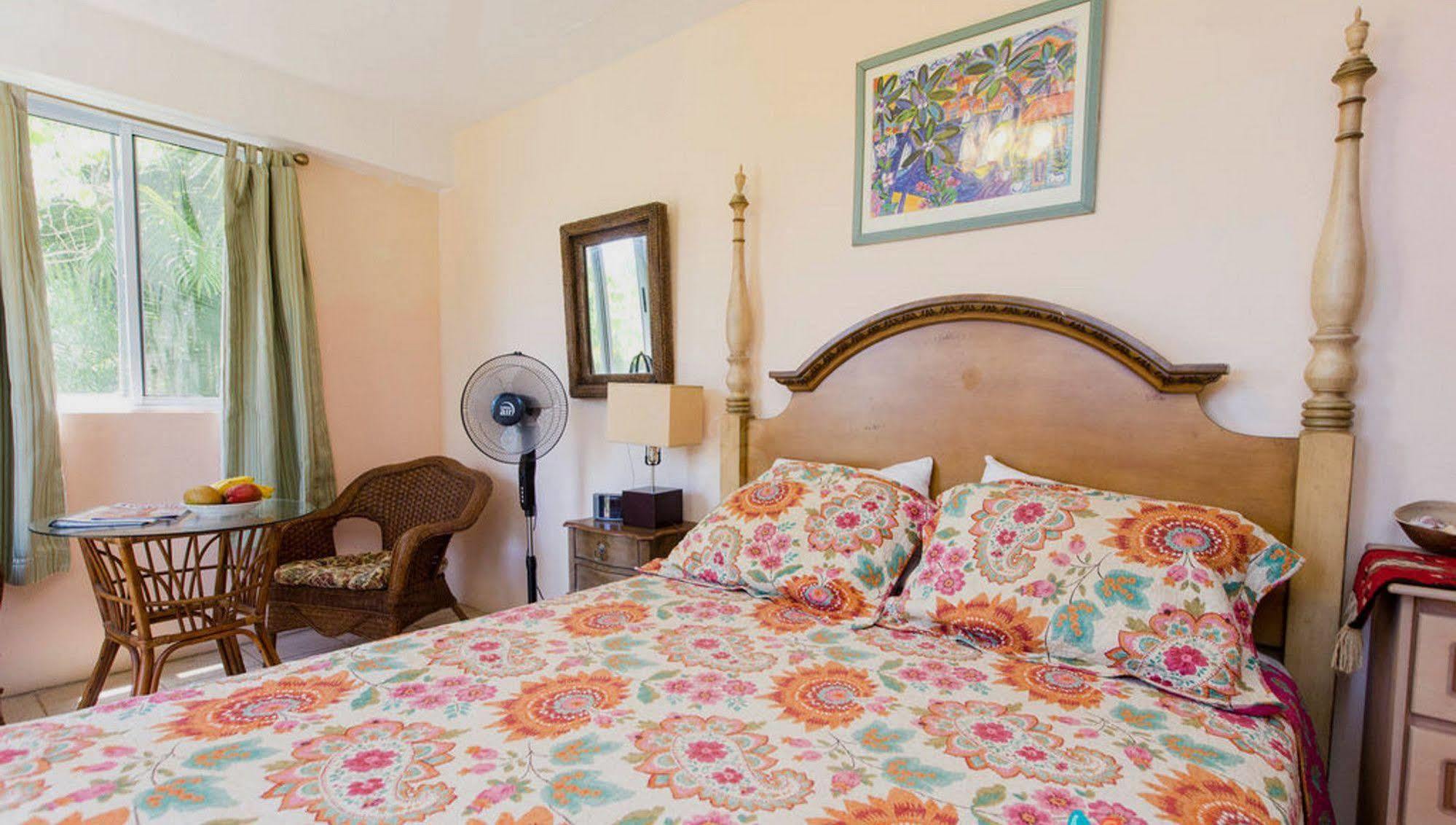 Nature'S Paradise Bed and Breakfast Marigot Bay Exteriör bild