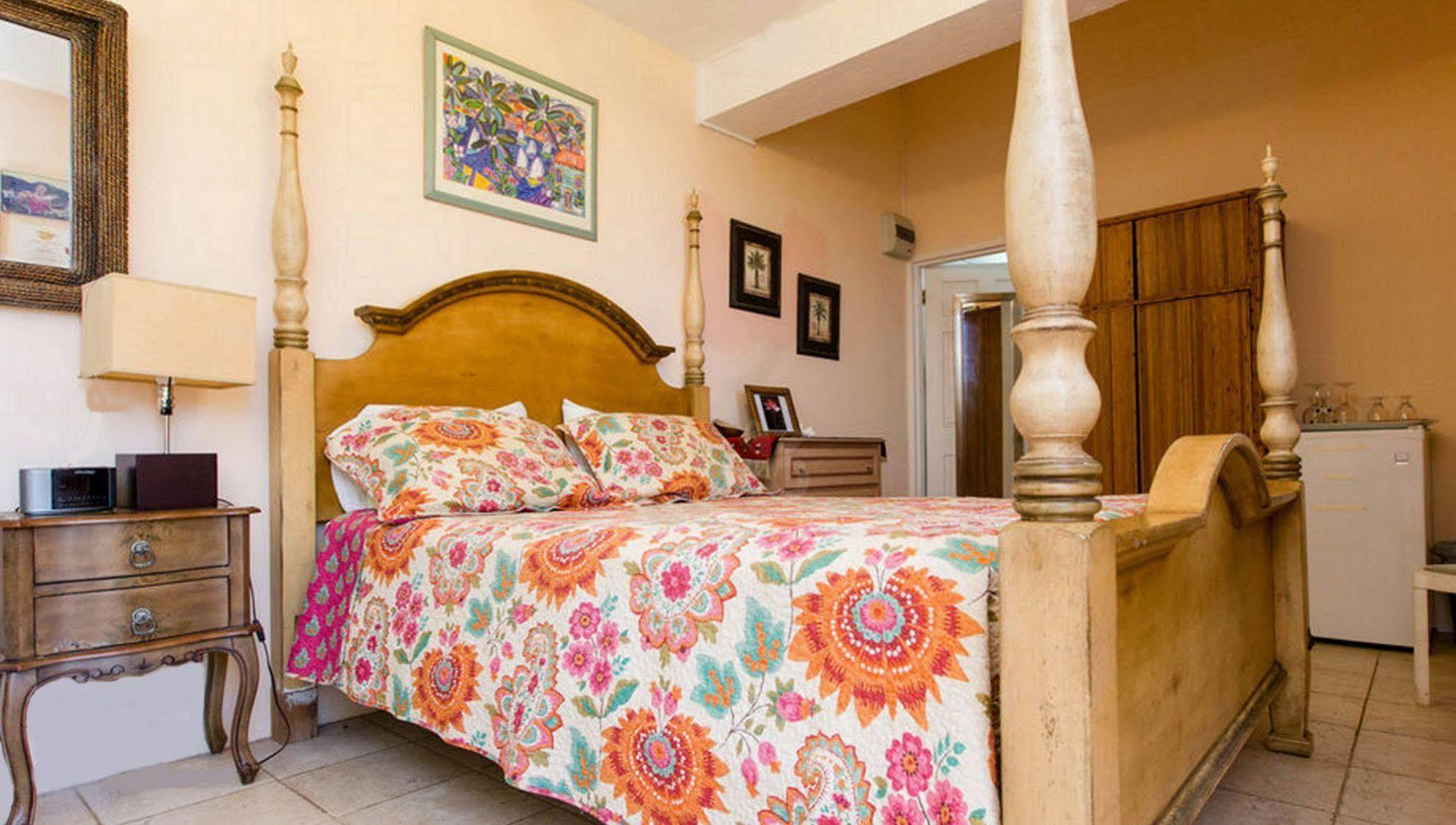 Nature'S Paradise Bed and Breakfast Marigot Bay Exteriör bild